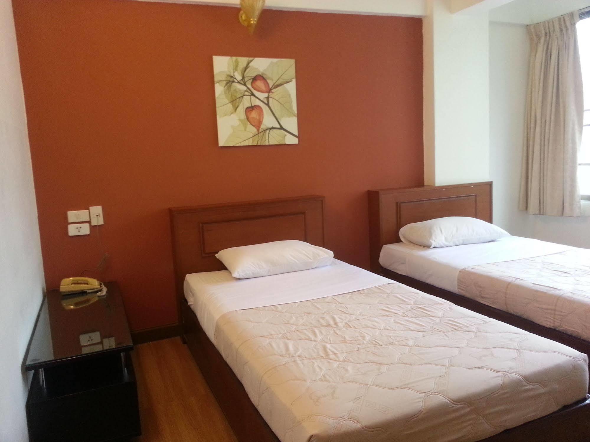 בנגקוק Crown Bts Nana Hotel מראה חיצוני תמונה